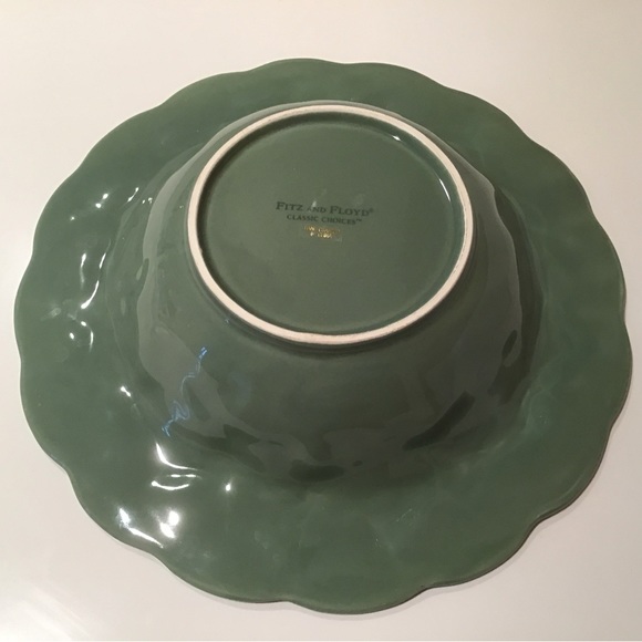 Fitz and Floyd Green Classic Choices Grape Leaves Basketweave 10" Serving Bowl - Picture 2 of 3